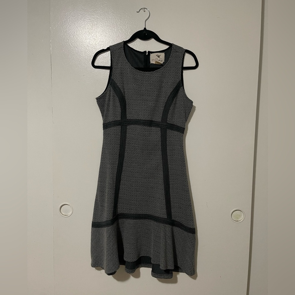 Anthropologie Tabitha women’s sheath dress flutter hem tailored size 6
